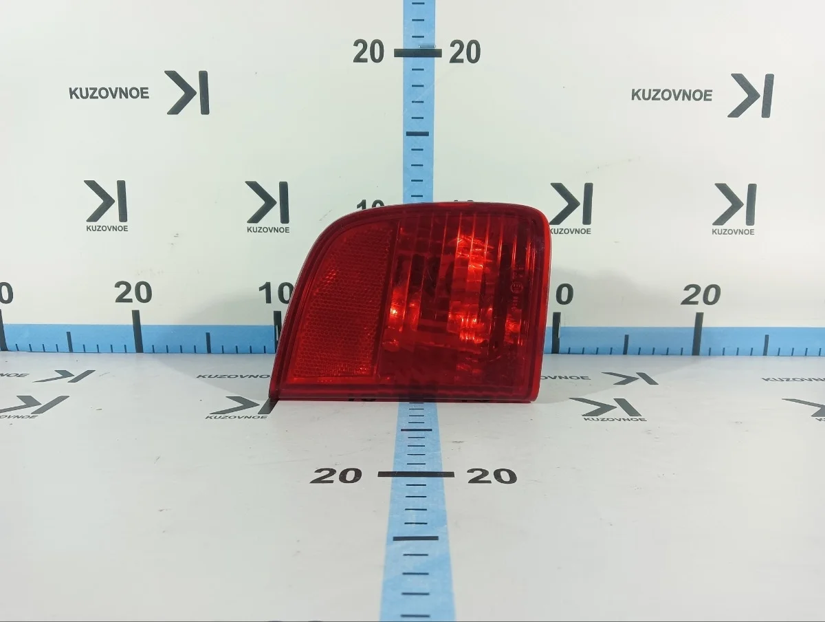 Фонарь противотуманный Toyota Land Cruiser J200