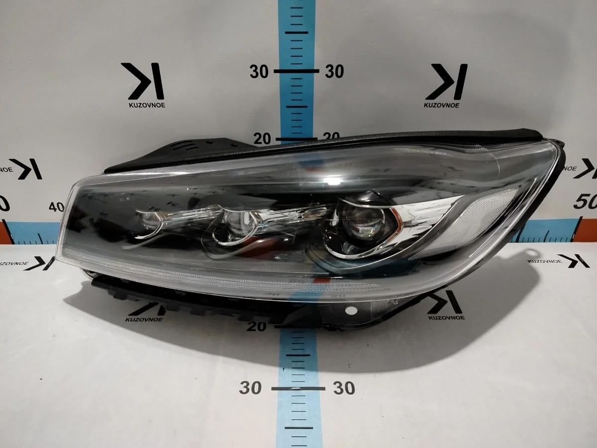 Фара Kia Sorento 2019 UM