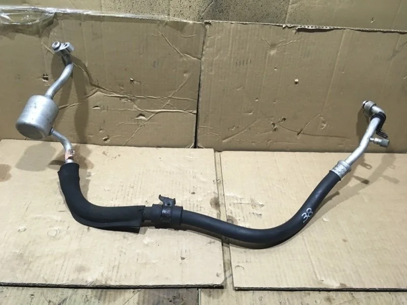 Трубка кондиционера TOYOTA Land Cruiser 2011 8870460440 URJ200 1VD-FTV 4.5