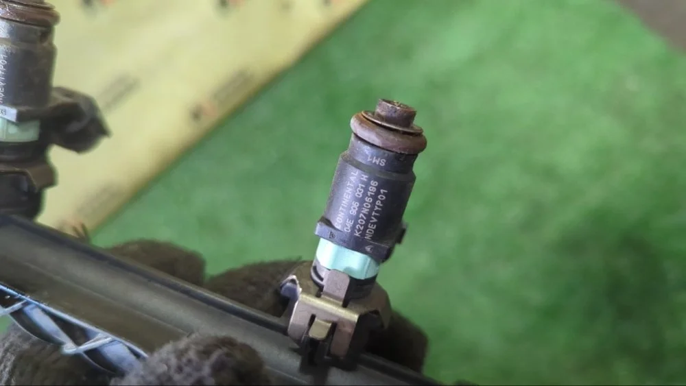 Форсунка топливная Volkswagen Jetta 2020 04E906031H 7 CWVA