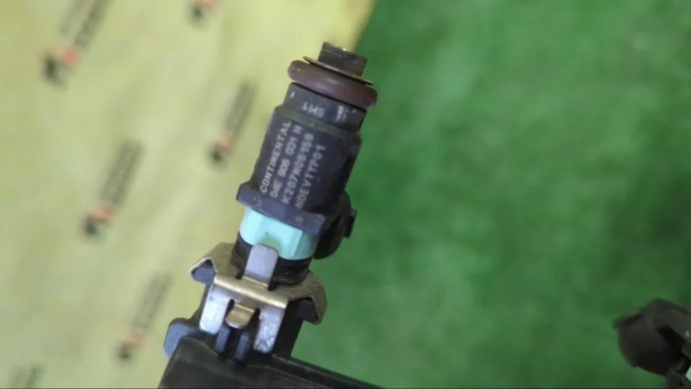 Форсунка топливная Volkswagen Jetta 2020 04E906031H 7 CWVA