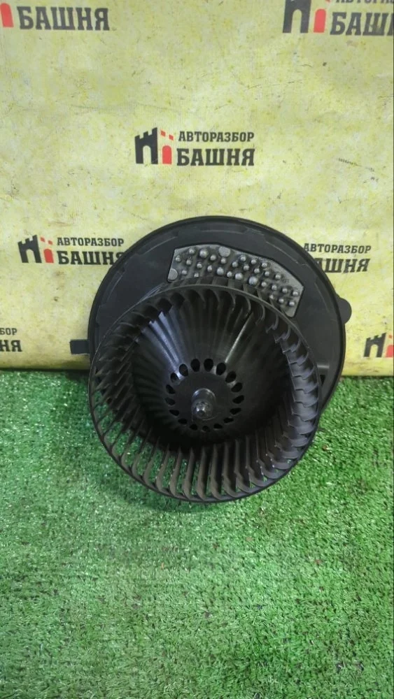 Моторчик печки Volkswagen Jetta 2020 5Q1819021H 7 CWVA