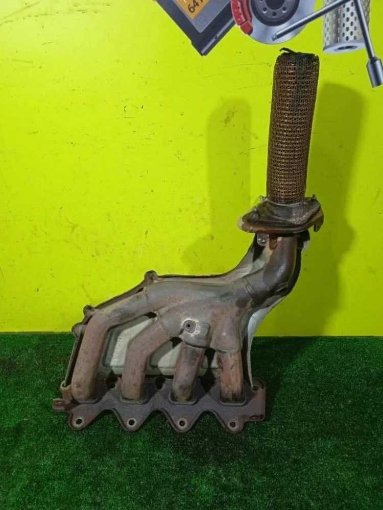 Коллектор выпускной Renault Duster 2013 8201101954 X79 F4R400