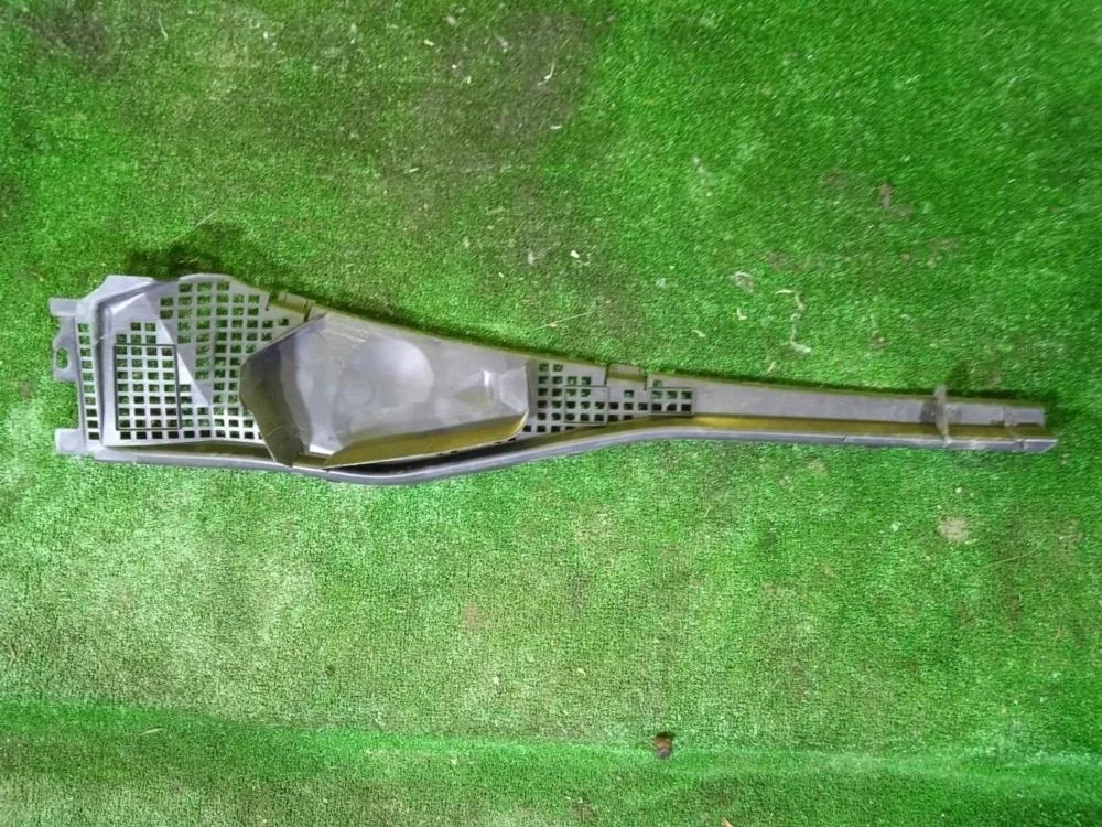 Жабо Renault Duster 2013 8200825457 X79 F4R400, левое