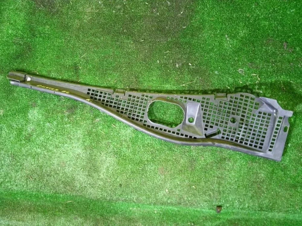 Жабо Renault Duster 2013 6001546859 X79 F4R400, правое