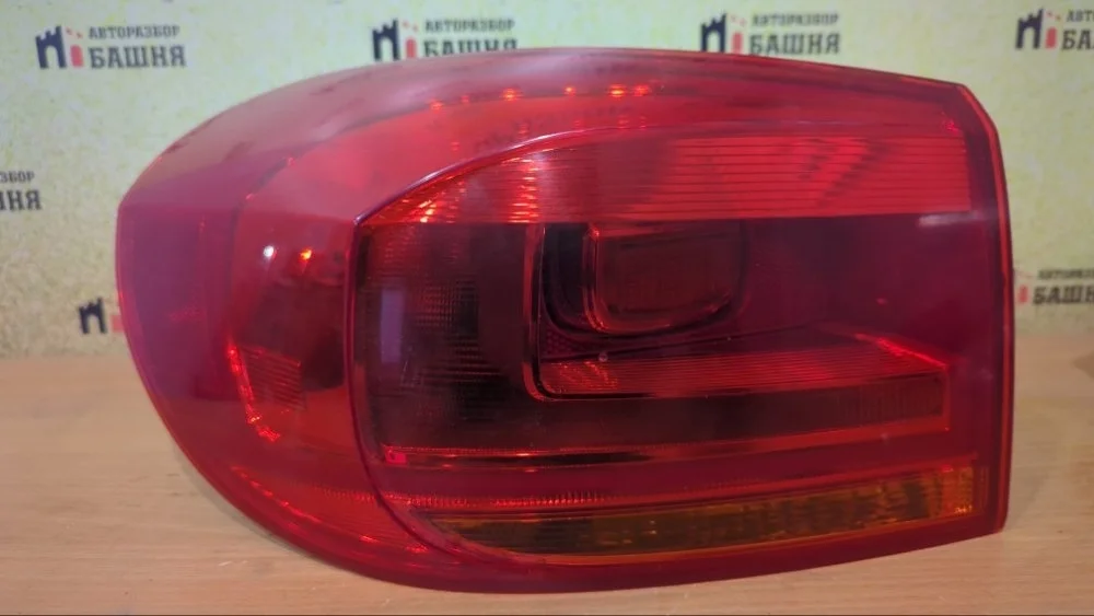 Фонарь наружний Volkswagen Tiguan 2012 5N0945095Q, левый