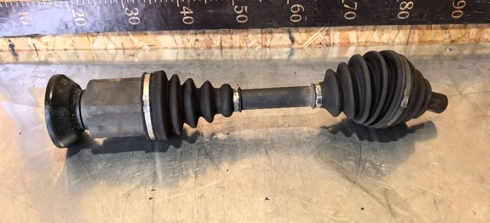 Полуось передняя левая Volkswagen Tiguan I (2007—2011) 2010 2T/C9X