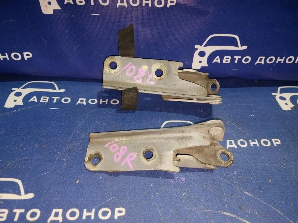 крепление капота MITSUBISHI CHARIOT GRANDIS N94W -