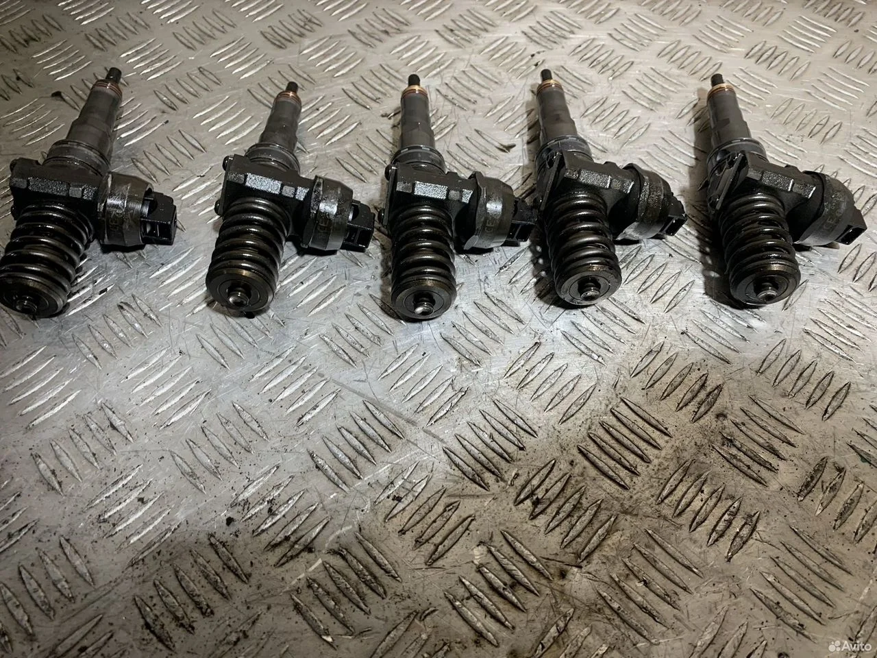 Насос форсунка 07z130073f vw touareg t5 2.5 дизель