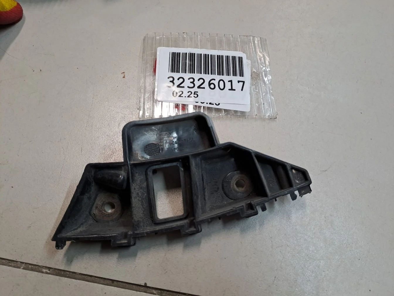 Направляющая переднего бампера левая для Volkswagen Jetta A6 2010-2018