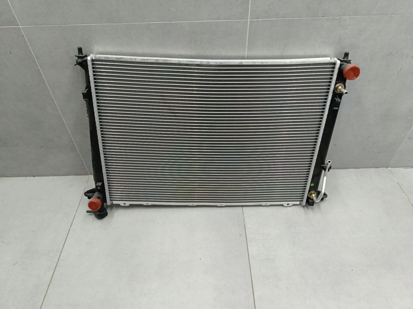 Радиатор основной охлаждения двигателя для KIA Sorento 2009-2021