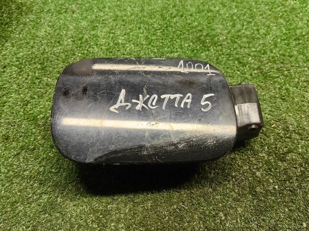 Лючок бензобака Volkswagen Jetta 5