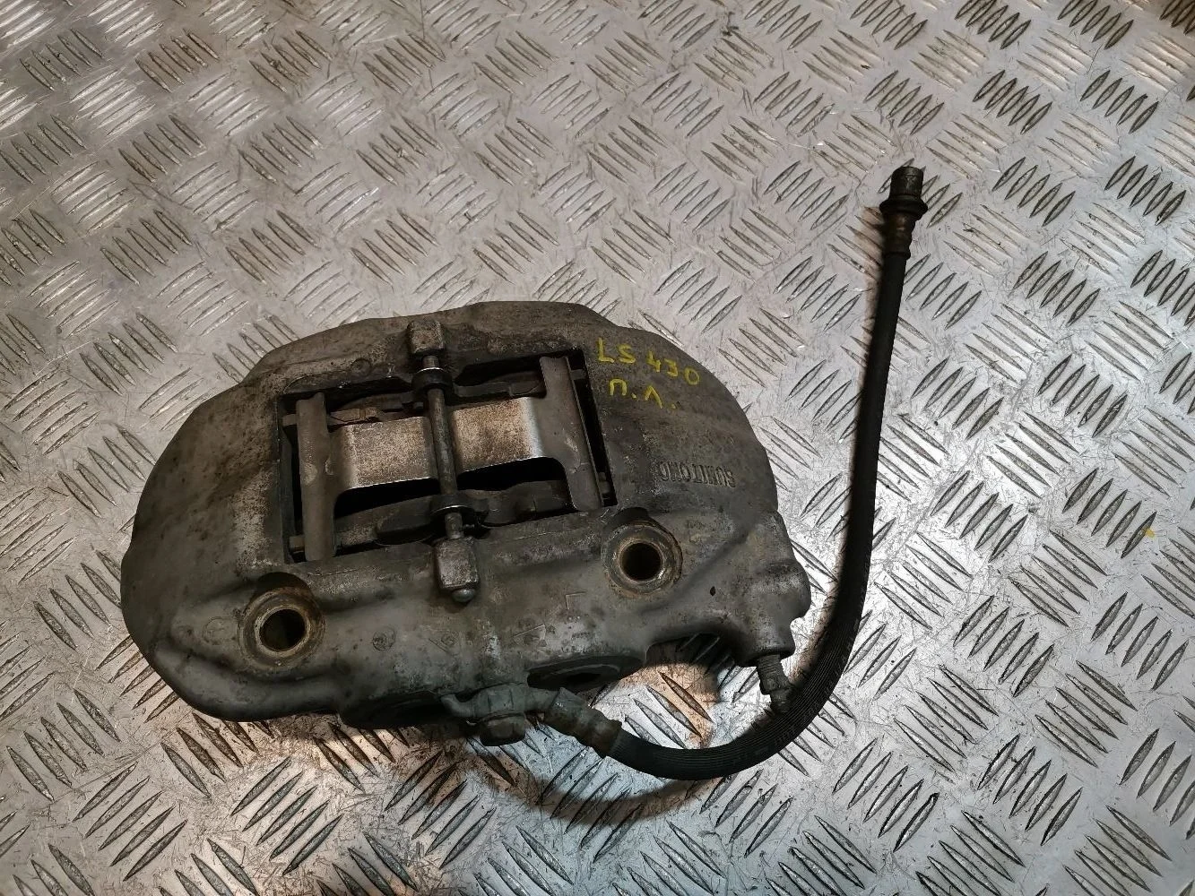 суппорт передний лев lexus ls 430 рест левый руль