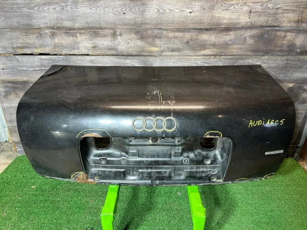 Крышка багажника Audi A6 (C5)
