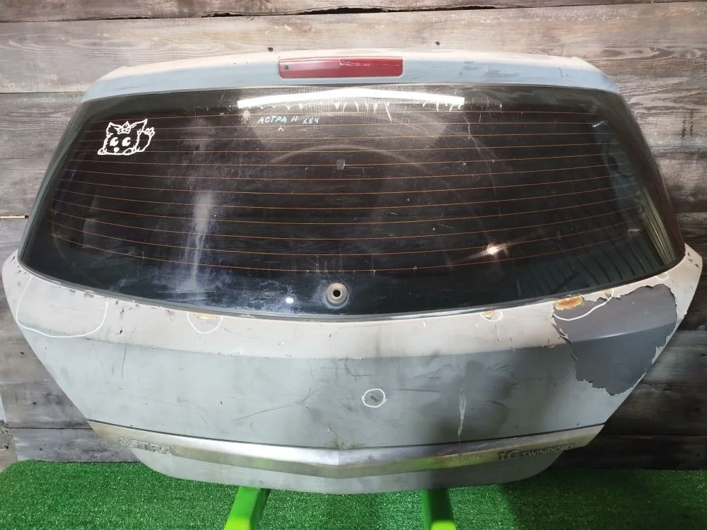 Крышка багажника Opel Astra H