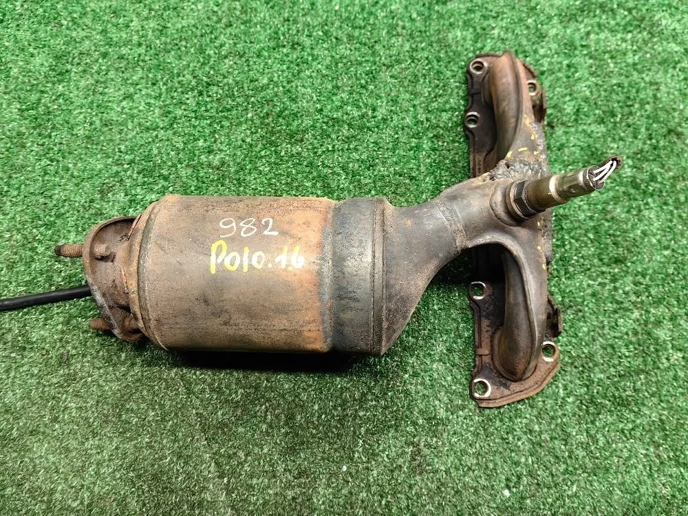 Коллектор выпускной (с катализатором) Polo