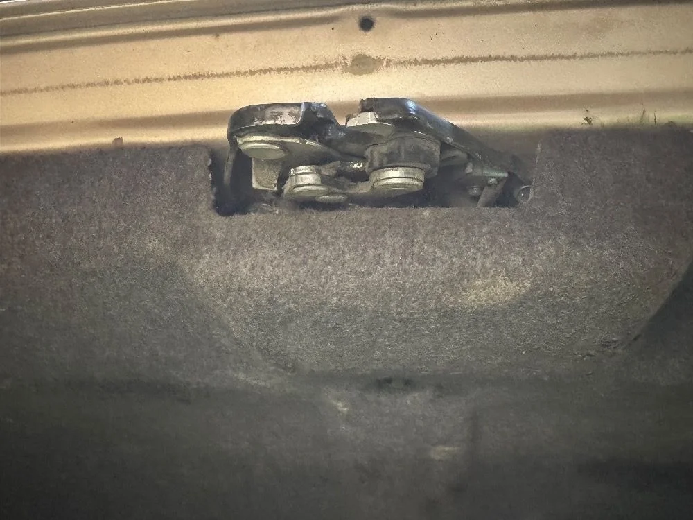 Замок крышки багажника Lexus ls430 рест левый руль