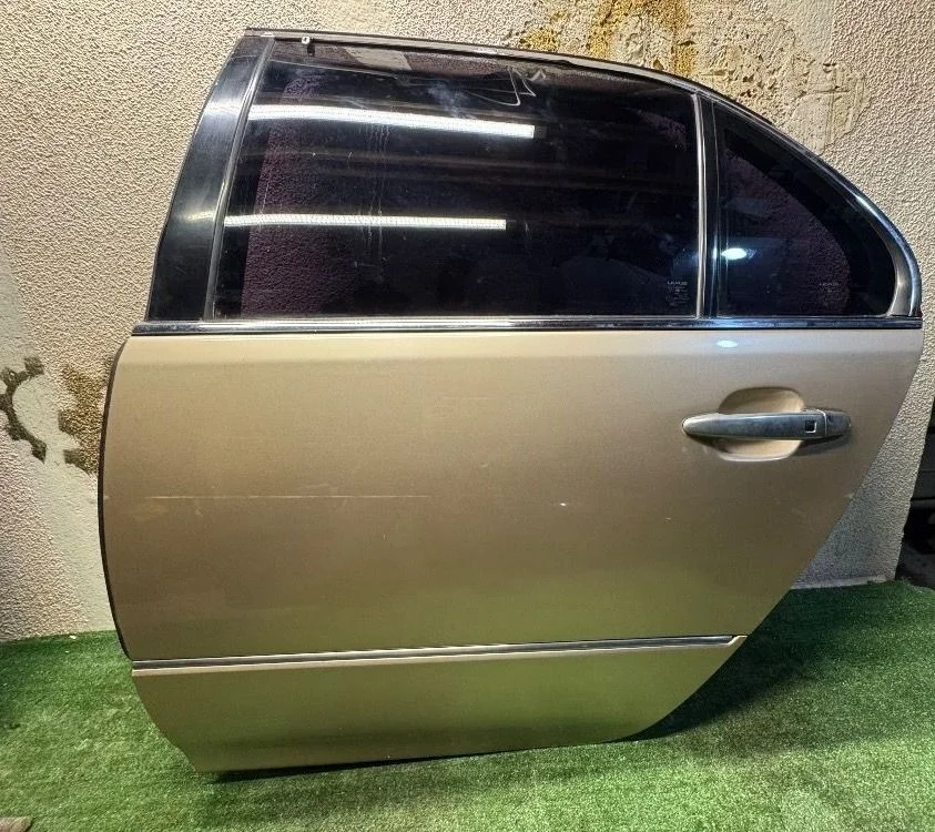 Дверь задняя левая Lexus LS430 рест лев руль