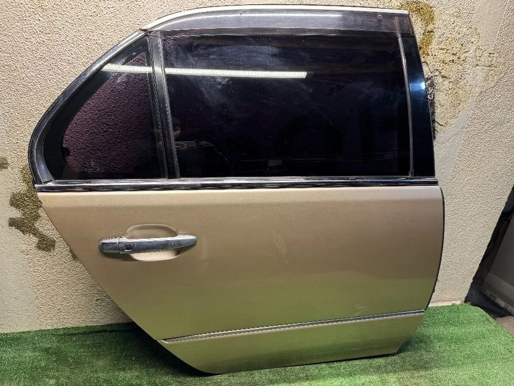 Дверь задняя правая Lexus LS430 рест лев руль