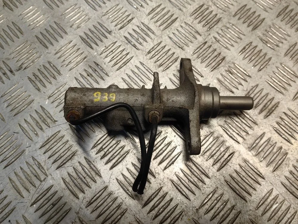 Цилиндр тормозной главный VW Polo V