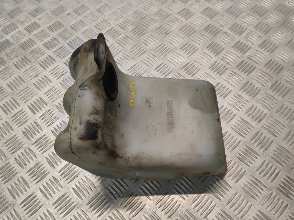 Бачок омывателя Land Rover Freelander