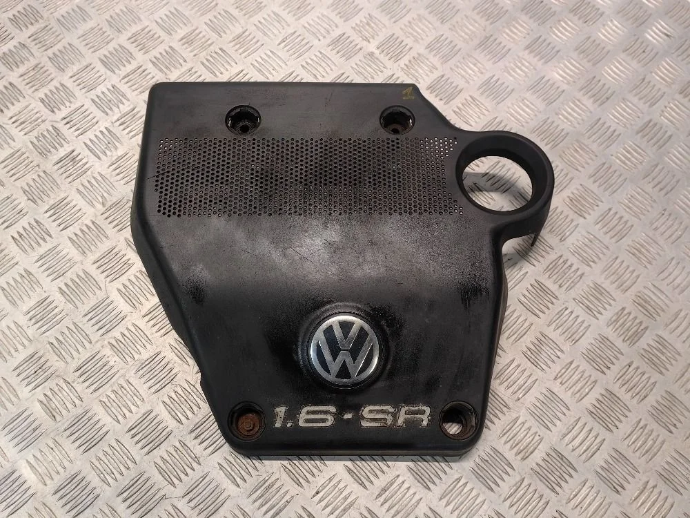 Декоративная крышка двигателя Volkswagen Golf 4