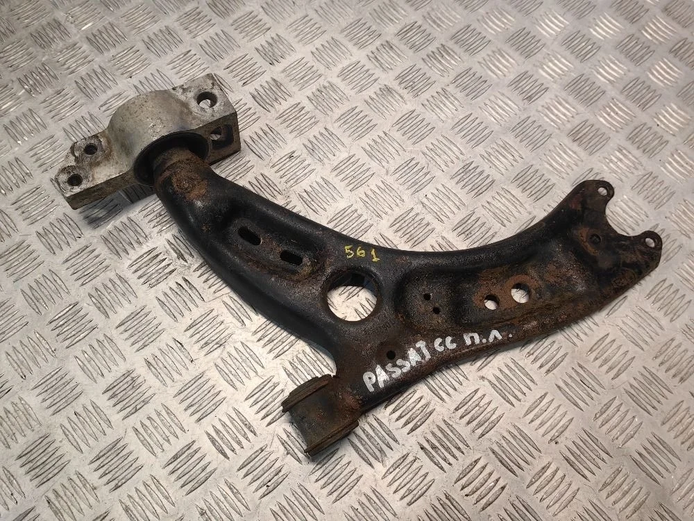 Рычаг передний левый Volkswagen Golf