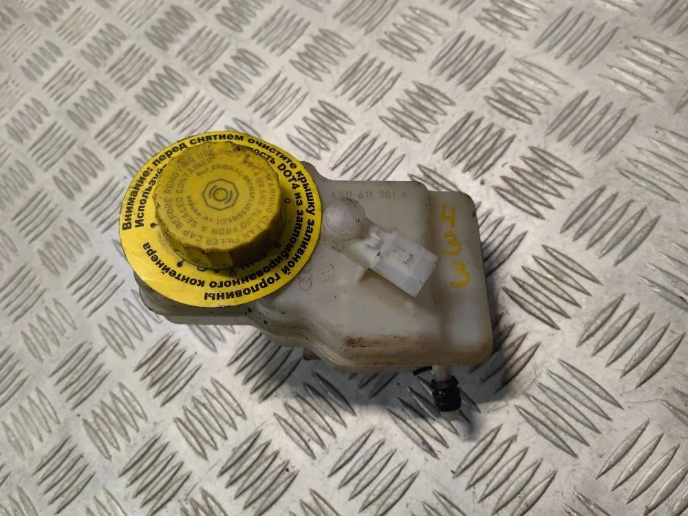 Бачок тормозной жидкости Volkswagen Polo V