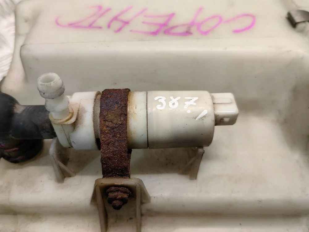 Насос омывателя Kia Sorento