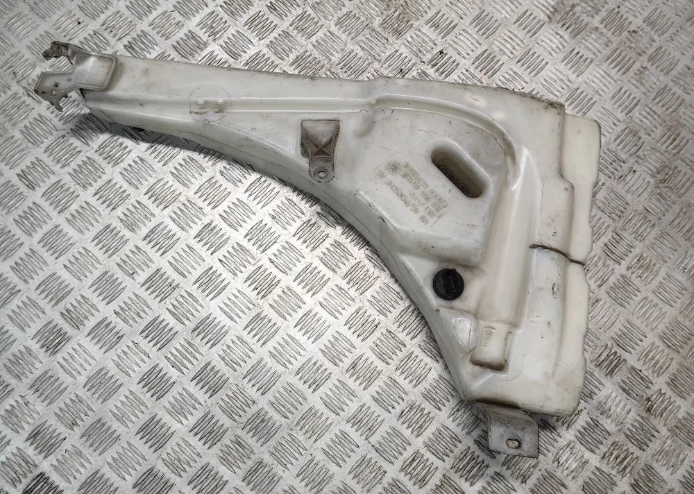 Бачок омывателя Volkswagen Touareg