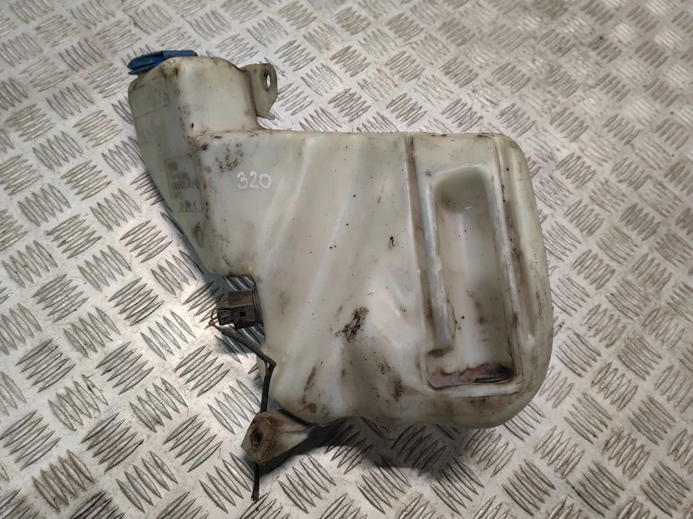 Бачок омывателя Audi A6 C5