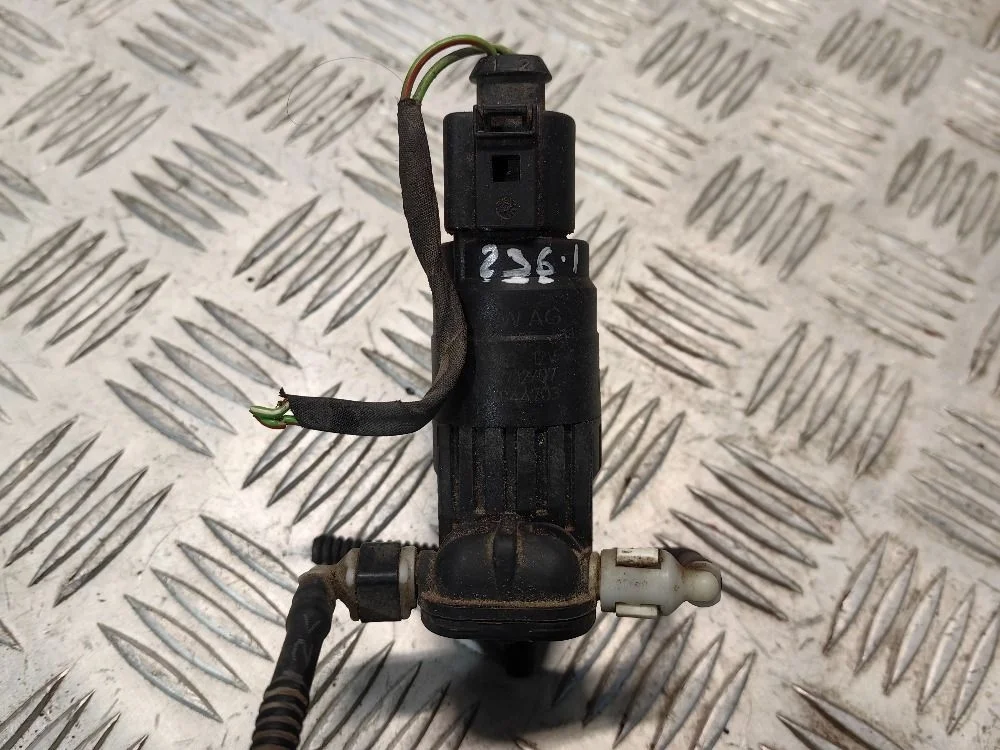 Насос омывателя Volkswagen Tiguan