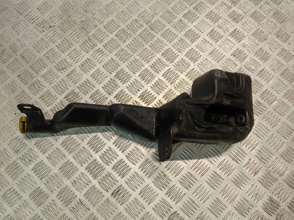 Бачок омывателя Opel Astra H