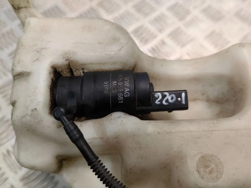 Насос омывателя Skoda Octavia I