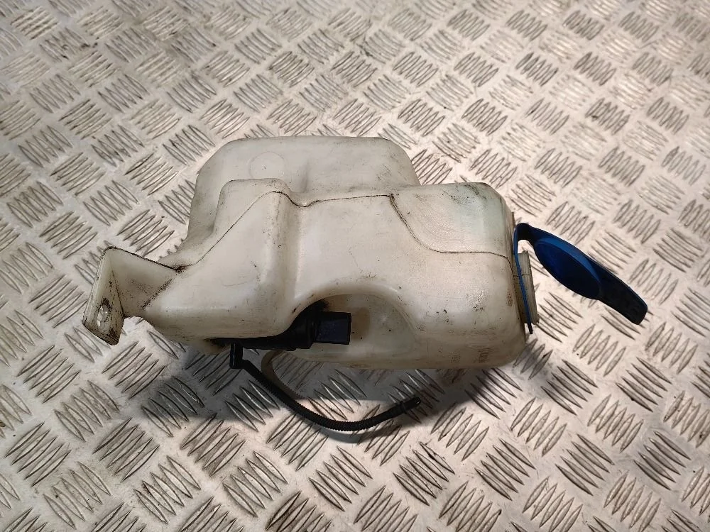 Бачок омывателя Skoda Octavia I