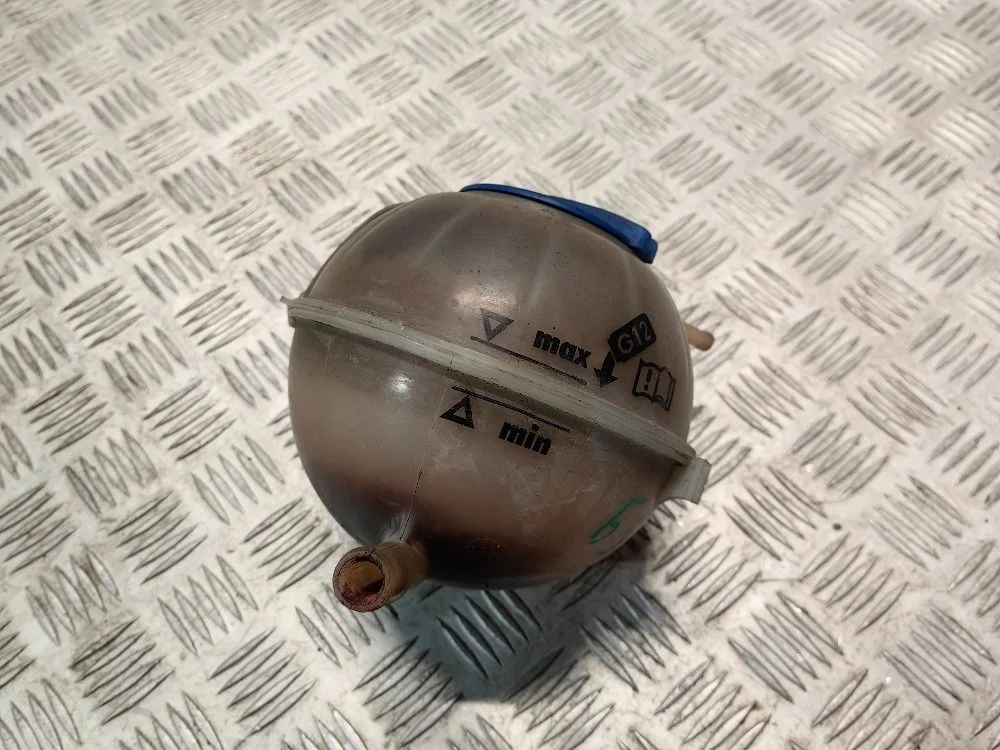 Бачок расширительный Volkswagen Passat B5+