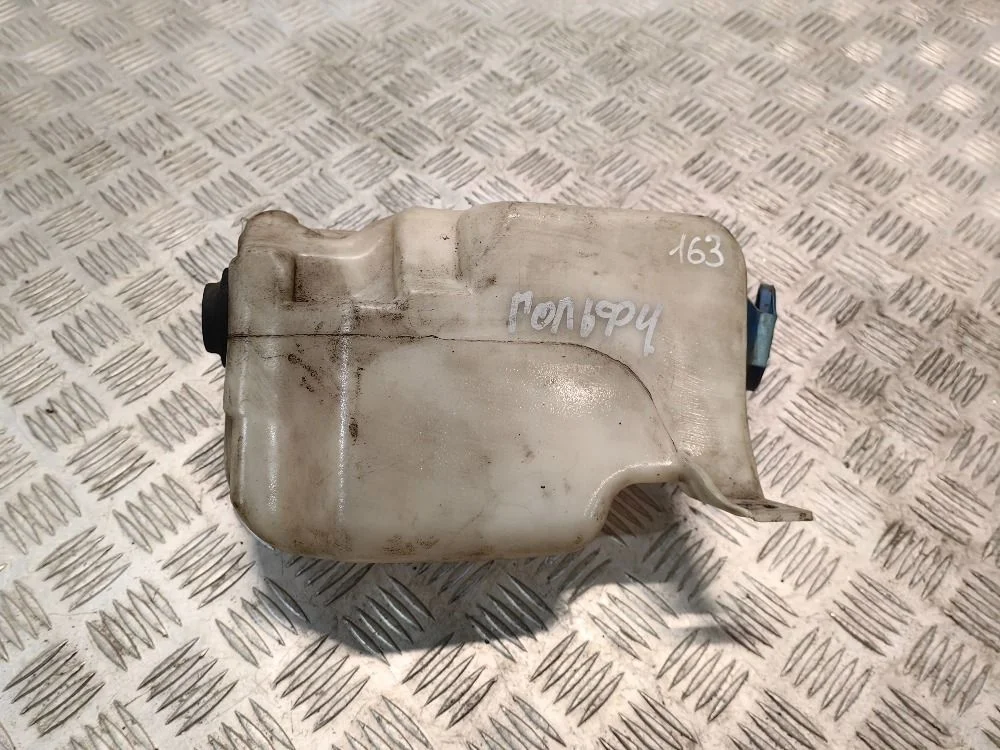 Бачок омывателя Volkswagen Golf Mk4