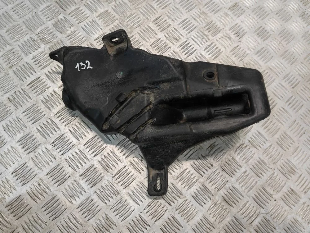 Бачок омывателя Chevrolet Cruze