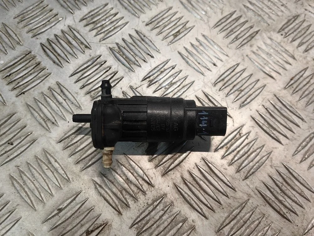 Насос омывателя Volkswagen Golf Mk6