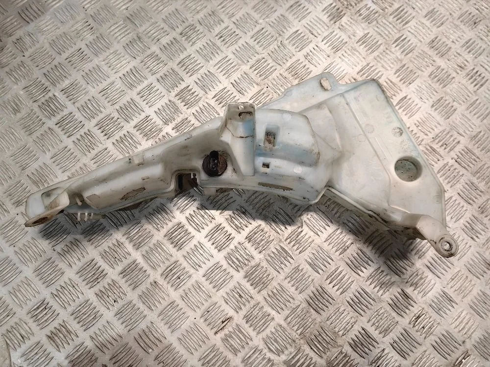 Бачок омывателя Audi A6 C6