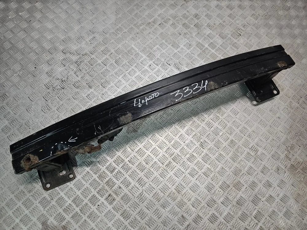 Усилитель переднего бампера KIA cerato