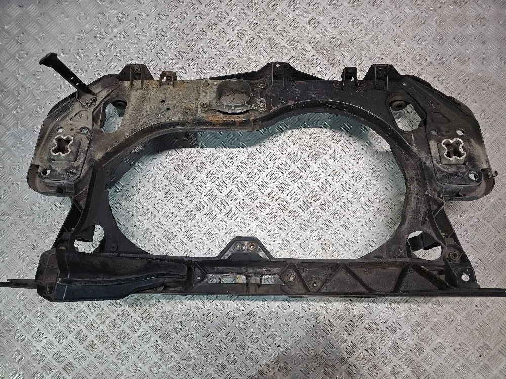 Рамка радиатора (телевизор) Audi A6 C6