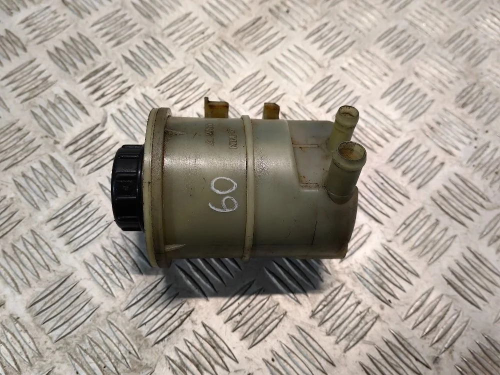 Бачок гидроусилителя Renault Logan