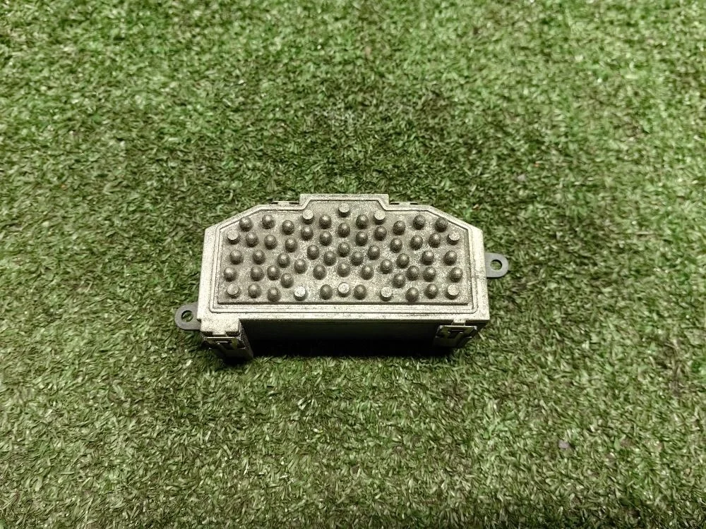 Резистор отопителя Volkswagen Passat B6