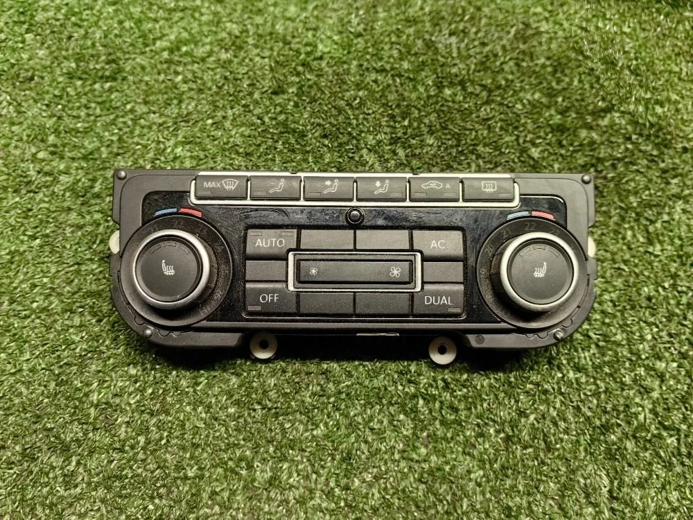 Блок управления климат-контролем VW Passat CC