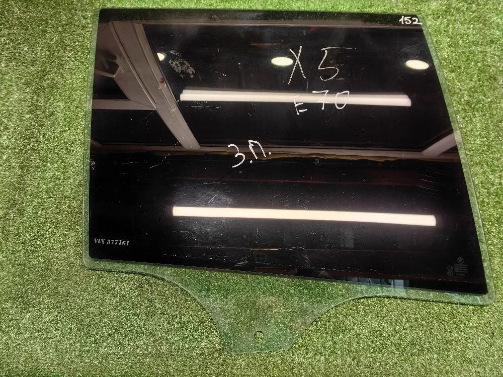 Стекло задней правой двери BMW X5