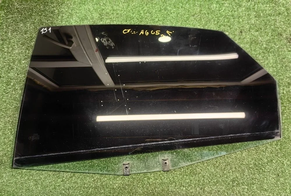 Стекло задней левой двери Audi A6 C5