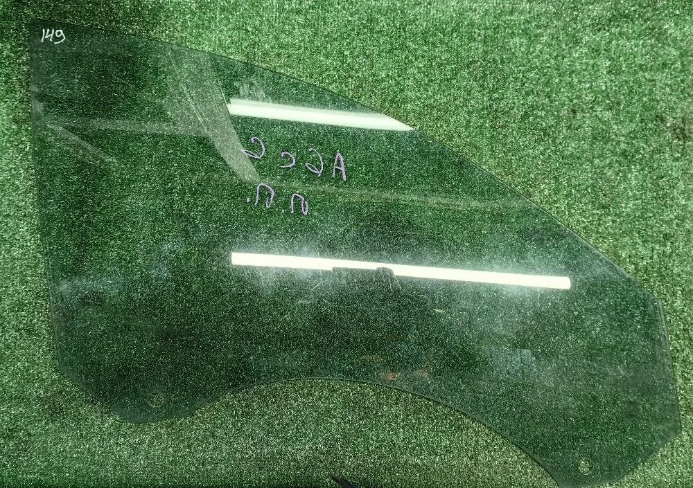 Стекло передней правой двери Audi A6 C6