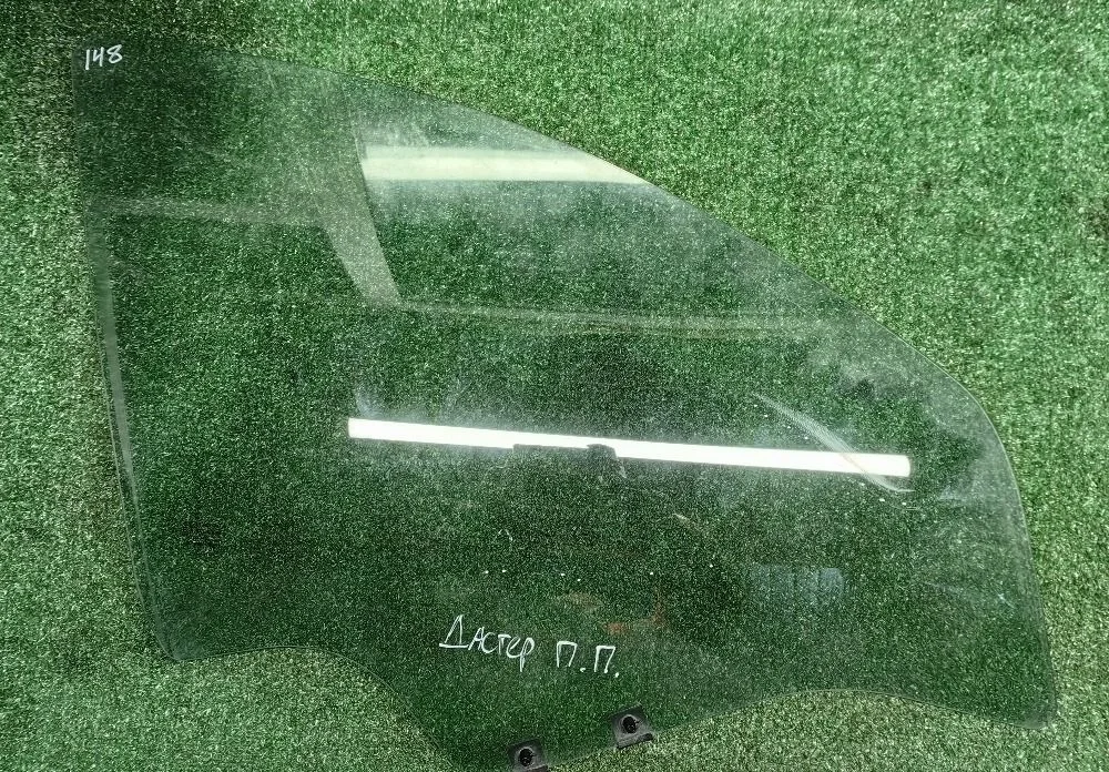 Стекло переднее правое Renault Duster I