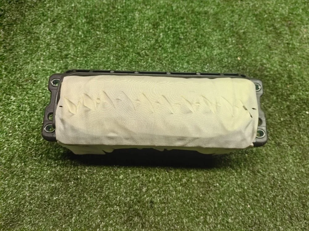 Подушка безопасности пассажирская VW Passat CC B6